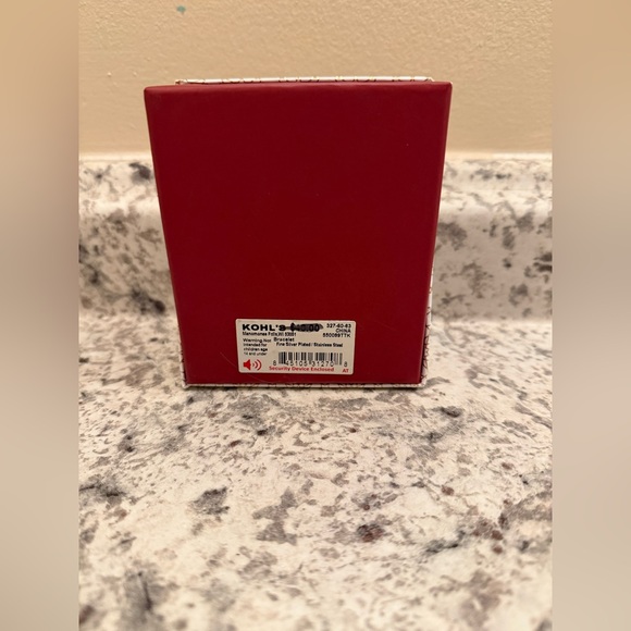 Silver Bracelet with Heart Charm - Picture 3 of 3